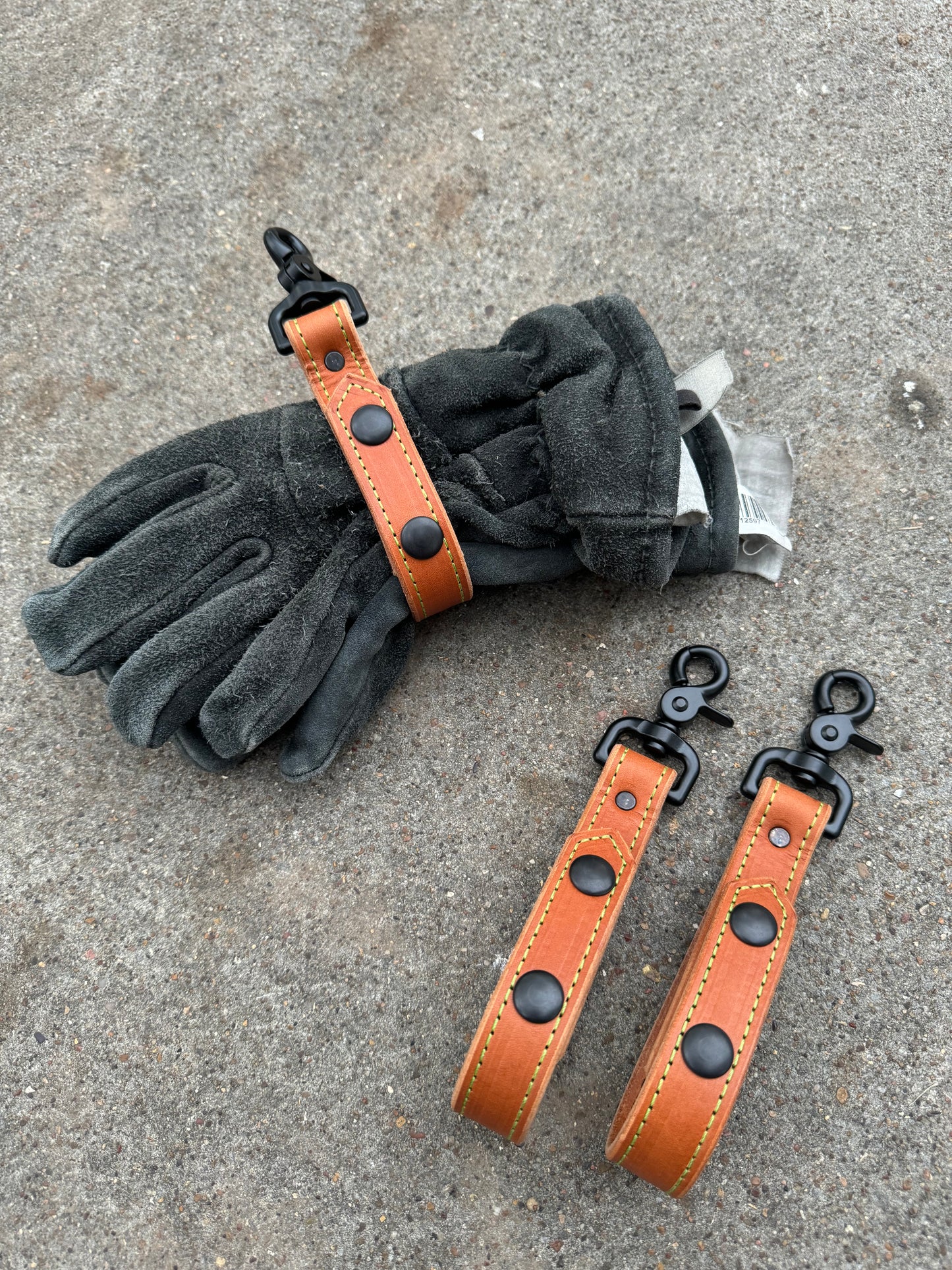 Glove Strap with Snaps - Natural with Green Stitching/Black Hardware